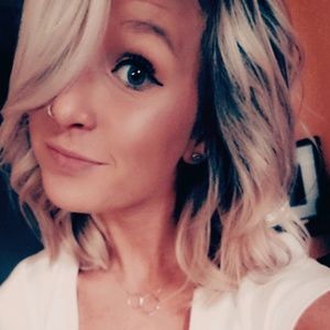 Meet your Posher, Vanessa